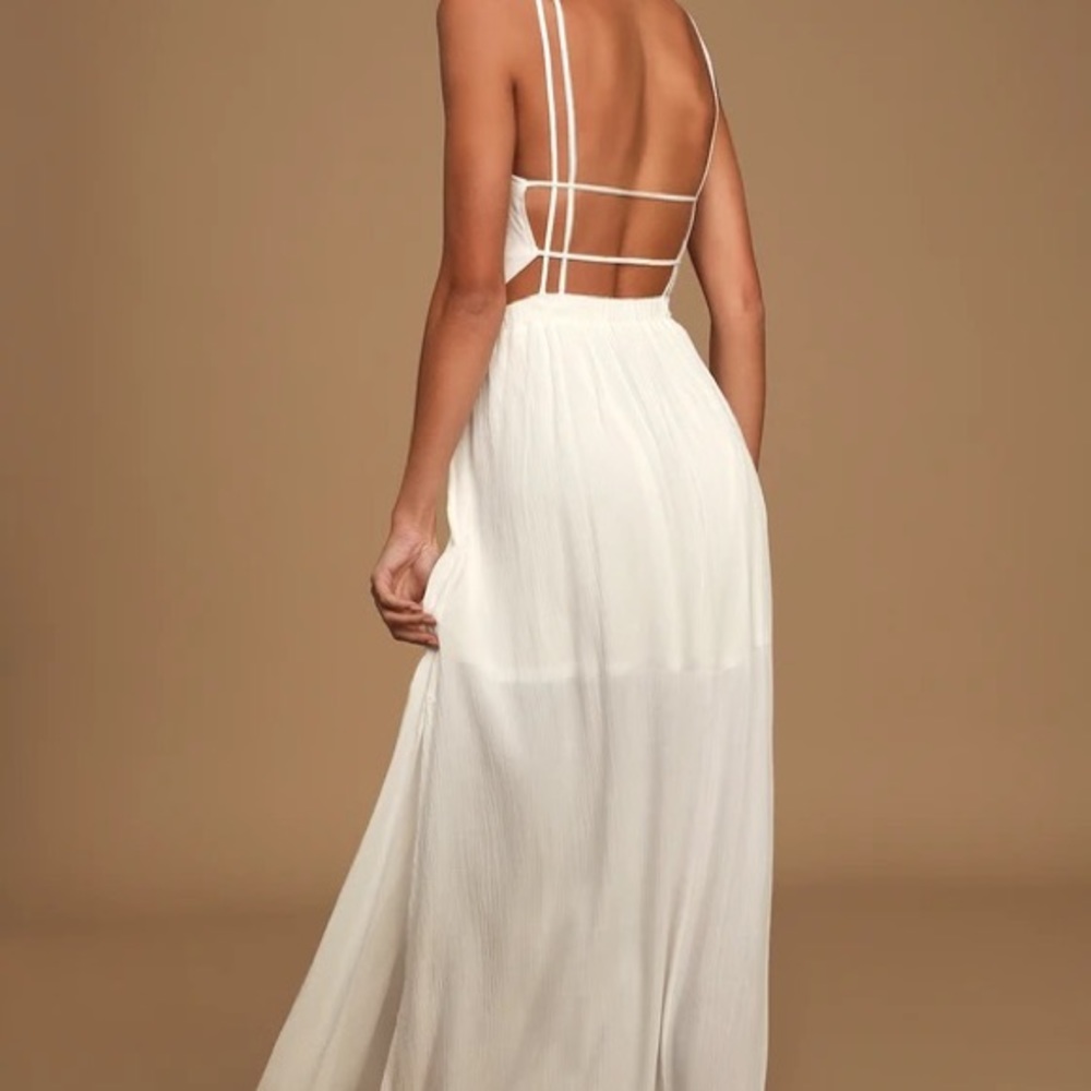 Lost in Paradise White Maxi Dress Size Medium